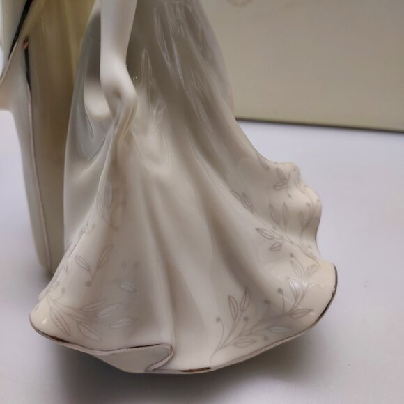 LENOX WEDDING PROMISES COLLECTION BRIDE/GROOM FIRST DANCE PORCELAIN NEW NOS VTG - Picture 10 of 16